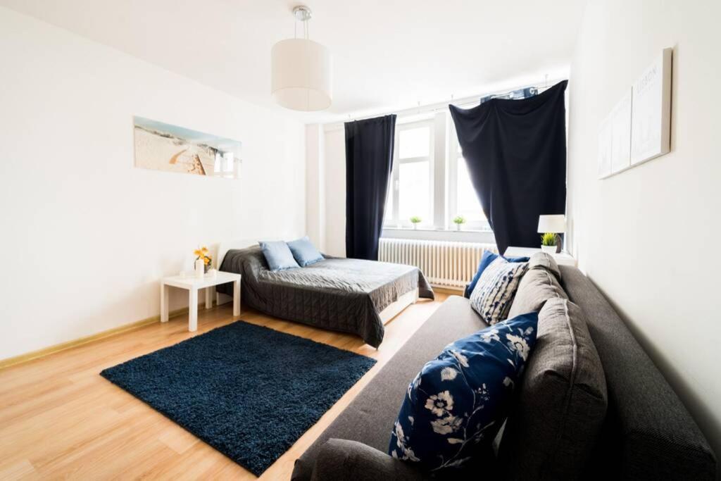 3 Rooms Big Apartment - 150 M Town Hall - Nice Design Wroclaw Ngoại thất bức ảnh