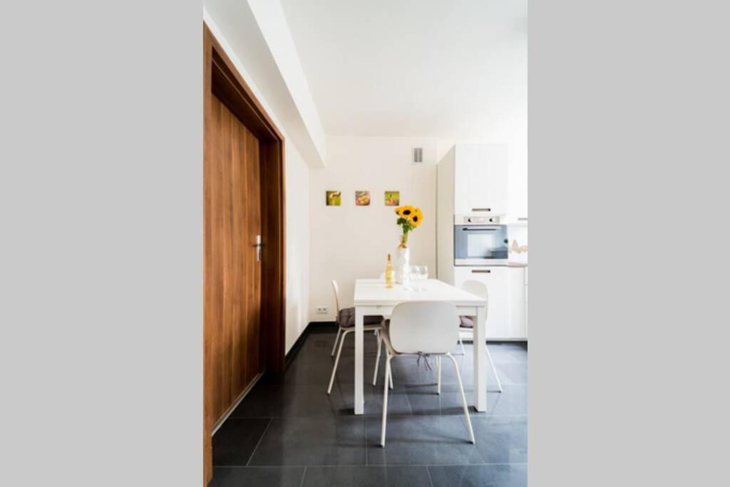 3 Rooms Big Apartment - 150 M Town Hall - Nice Design Wroclaw Ngoại thất bức ảnh