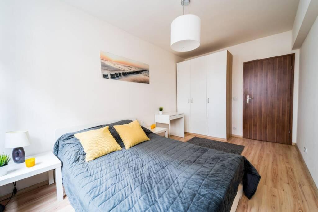 3 Rooms Big Apartment - 150 M Town Hall - Nice Design Wroclaw Ngoại thất bức ảnh